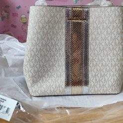 mk pratt bag vanilla
