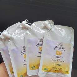 Sunscreen SPF 50 with Niacinamide, Hyaluronic Acid and Vitamin E